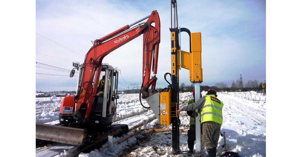Orteco - Battipali idraulici per infissione pali per guard rails, campi ...