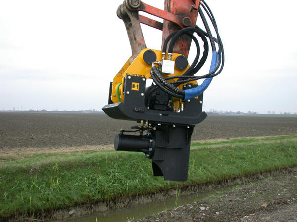 Crawler-Mounted pile driver  - PV11000